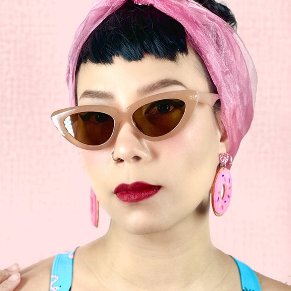 Hellcat Vixen Accessories - HellcatVixen Lucy Pale Pink Retro Cat eye Vintage Style Pinup Sunglasses